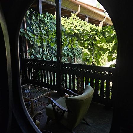 Local Hotel Tbilisi Exterior photo